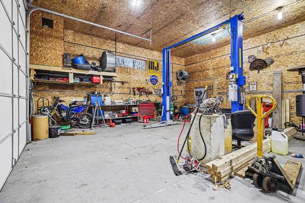 $400,000 | 6850 South 1st Street, Mattawan, MI 49071