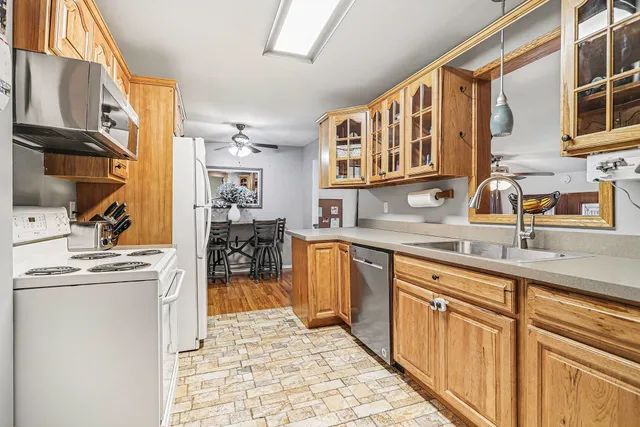 $400,000 | 6850 South 1st Street, Mattawan, MI 49071