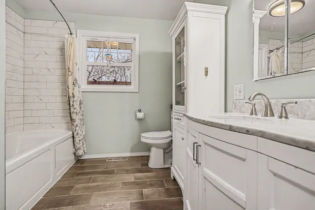 $400,000 | 6850 South 1st Street, Mattawan, MI 49071