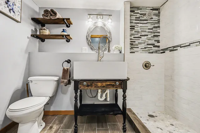 $400,000 | 6850 South 1st Street, Mattawan, MI 49071