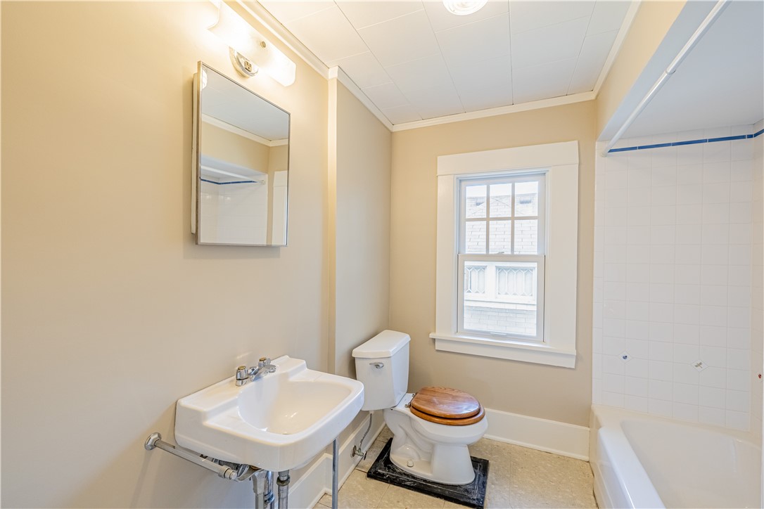 310 Canterbury Road Rochester, NY 14607 - Photo 28 of 30 Gallery Image 28