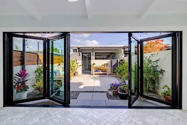 $1,099,000 | 2718 Cardinal Drive, Vero Beach, FL 32963