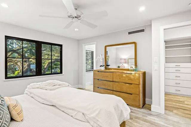 $1,099,000 | 2718 Cardinal Drive, Vero Beach, FL 32963