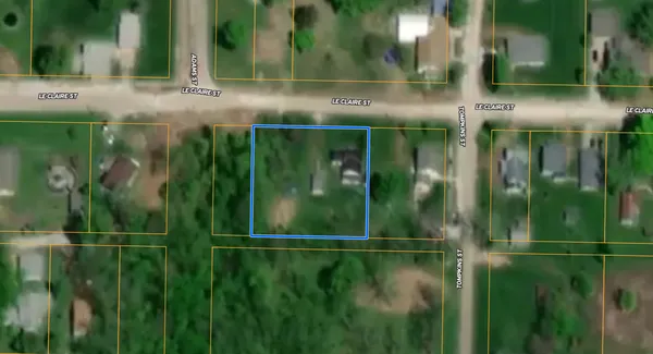 $16,900 | 320 Le Claire Street, Warsaw, IL 62379