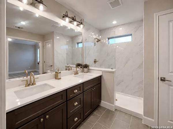 $2,100 | 8919 Summerwood Bend, San Antonio, TX 78254