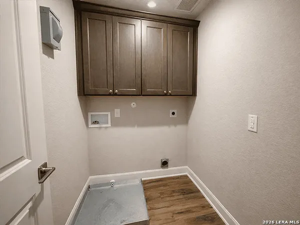 $2,100 | 8919 Summerwood Bend, San Antonio, TX 78254