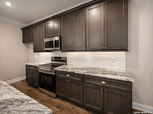 $2,100 | 8919 Summerwood Bend, San Antonio, TX 78254