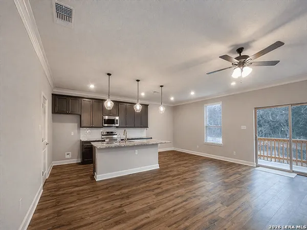 $2,100 | 8919 Summerwood Bend, San Antonio, TX 78254