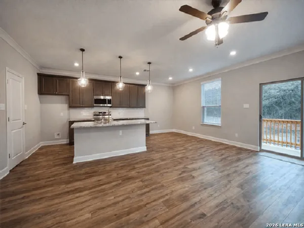 $2,100 | 8919 Summerwood Bend, San Antonio, TX 78254