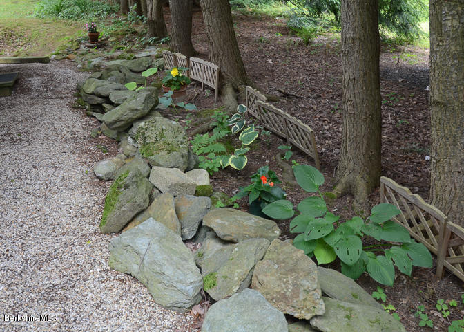 14 A Mahkeenac Heights Road Stockbridge, MA 01262 - Photo 22 of 24 14A Mahkeenac Heights (25 of 26)