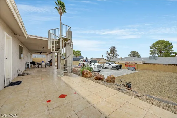 $735,000 | 120 West Highland Drive, Henderson, NV 89015