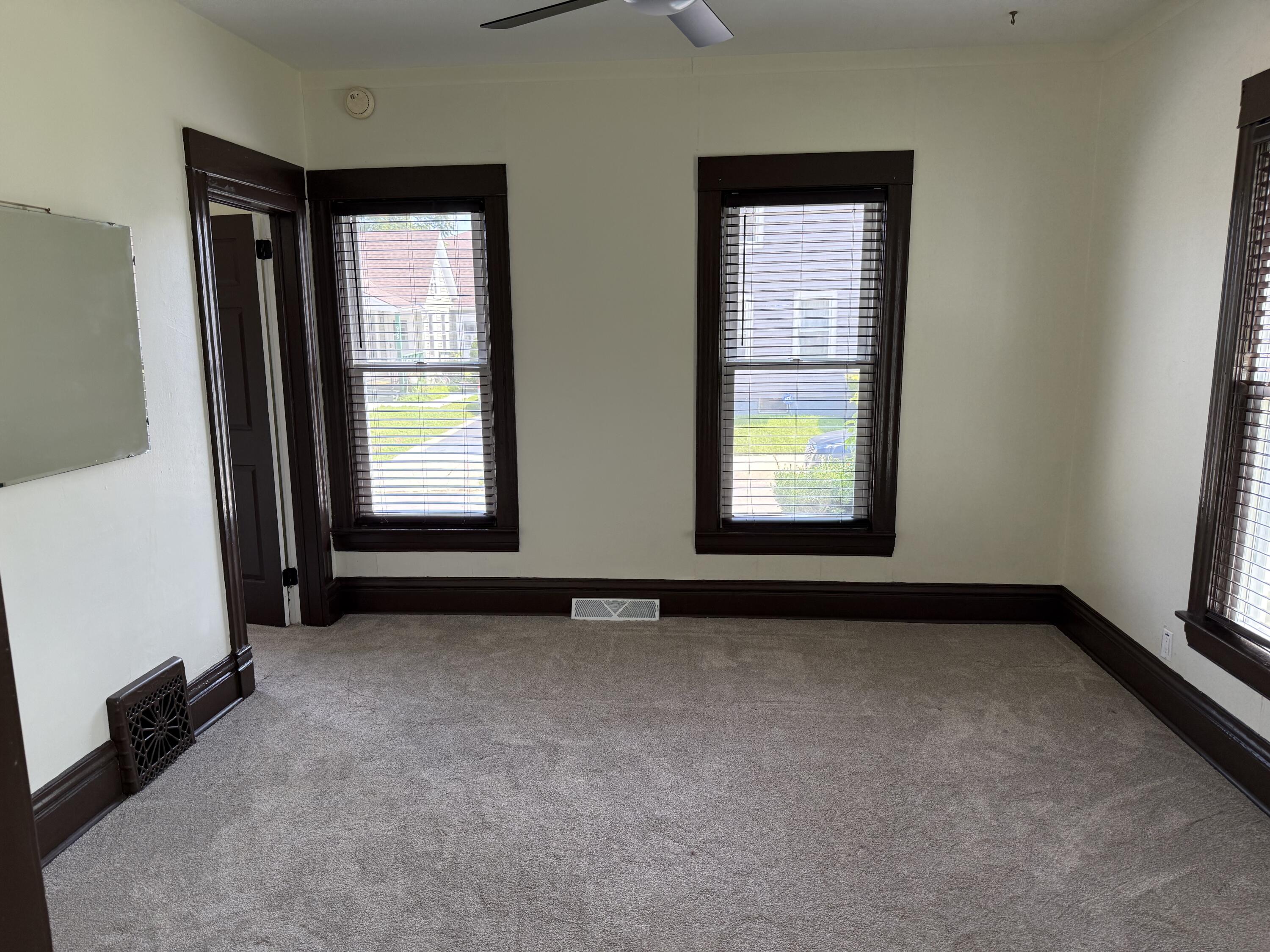 934 Wilson Street Racine, WI 53404 - Photo 6 of 24 IMG_4155