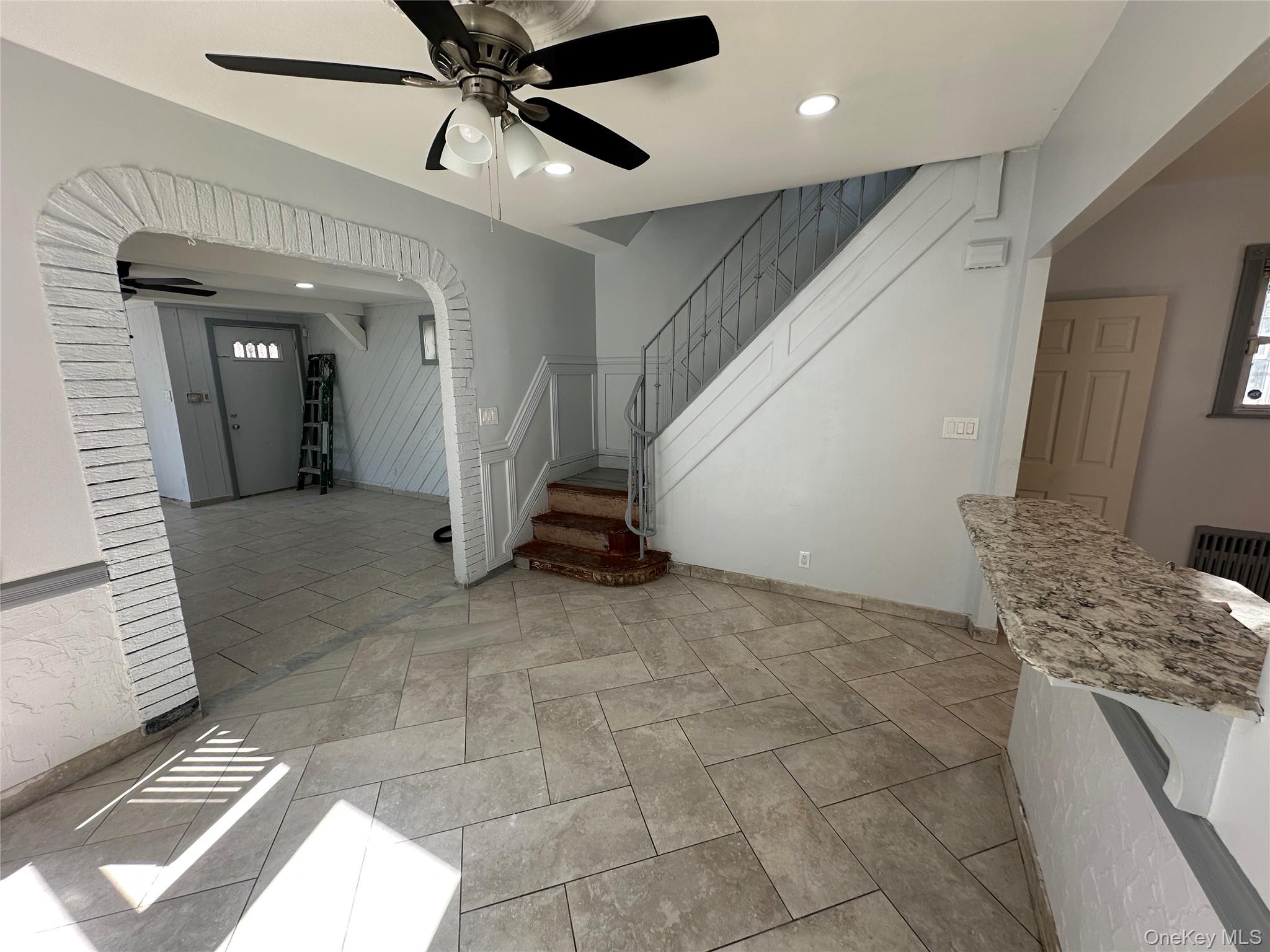 73-32 53rd Road Queens, NY 11378 - Photo 4 of 18