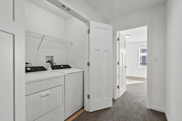 $2,500 | 1054 Gillespie Lane, Unit 1054, Yorkville, IL 60560