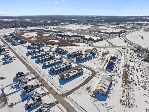 $2,500 | 1054 Gillespie Lane, Unit 1054, Yorkville, IL 60560