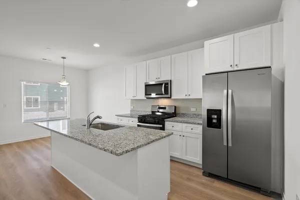 $2,500 | 1054 Gillespie Lane, Unit 1054, Yorkville, IL 60560