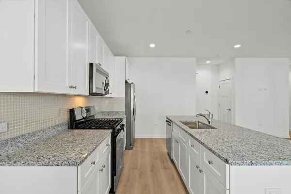 $2,500 | 1054 Gillespie Lane, Unit 1054, Yorkville, IL 60560