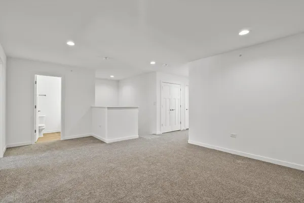 $2,500 | 1054 Gillespie Lane, Unit 1054, Yorkville, IL 60560