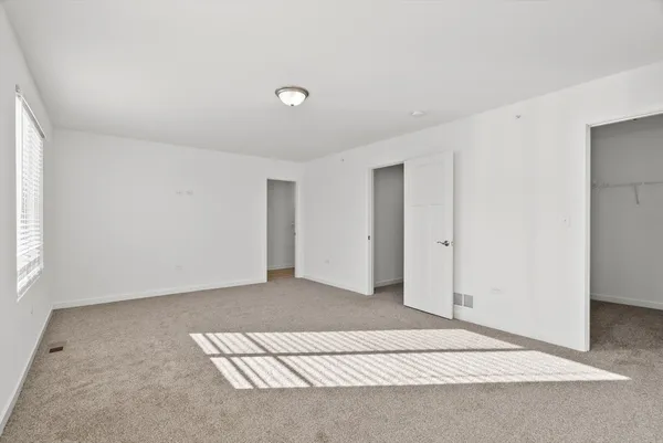 $2,500 | 1054 Gillespie Lane, Unit 1054, Yorkville, IL 60560