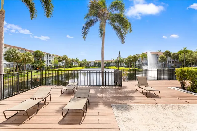 $330,000 | 9645 Northwest 1st Court, Unit 1209, Pembroke Pines, FL 33024