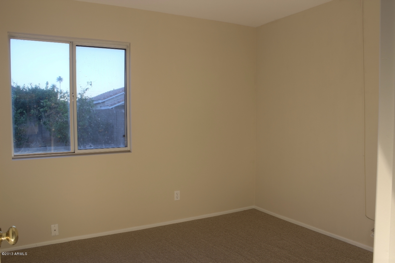 4047 West Wethersfield Road Phoenix, AZ 85029 - Photo 7 of 10 IMG_0897