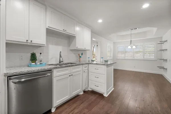 $650,000 | 1404 Creekford Drive, Arlington, TX 76012