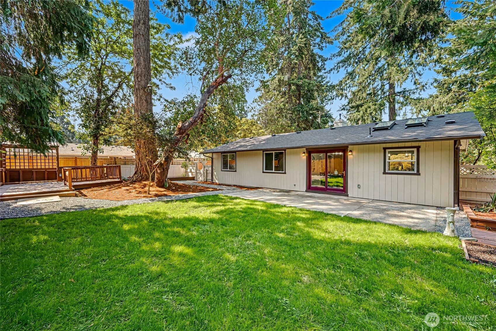 1121 Military Road East Tacoma, WA 98445 - Photo 24 of 28 Gallery Image 24