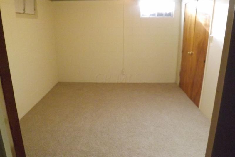 1382 Bryson Road Columbus, OH 43224 - Photo 20 of 22 Gallery Image 20