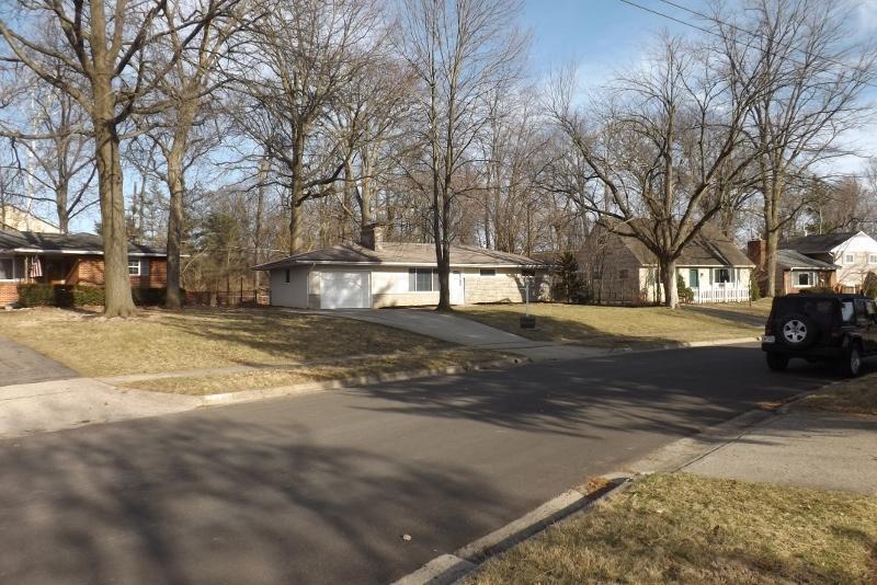 1382 Bryson Road Columbus, OH 43224 - Photo 2 of 22 Gallery Image 2