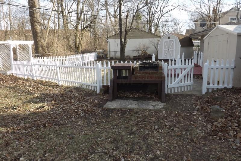 1382 Bryson Road Columbus, OH 43224 - Photo 5 of 22 Gallery Image 5