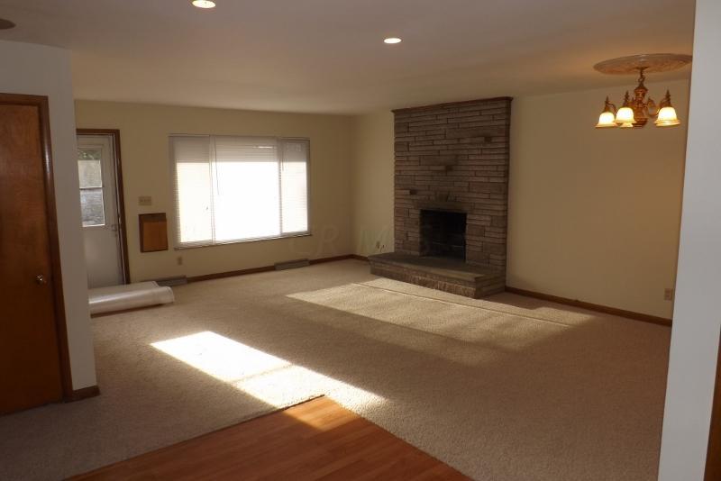 1382 Bryson Road Columbus, OH 43224 - Photo 7 of 22 Gallery Image 7