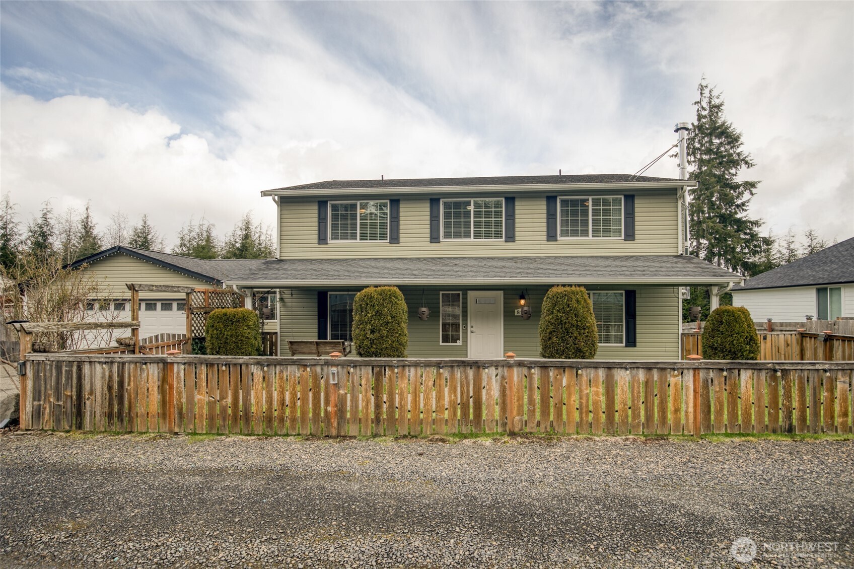 828 Ocean Avenue Cosmopolis, WA 98537 - Photo 1 of 40
