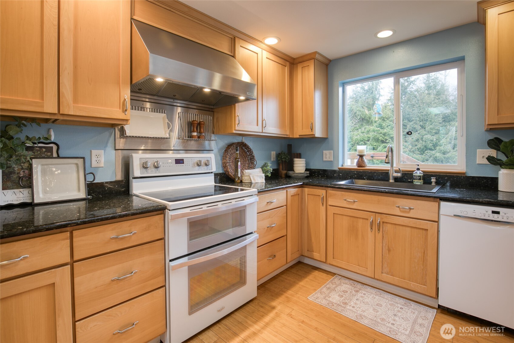 828 Ocean Avenue Cosmopolis, WA 98537 - Photo 13 of 40