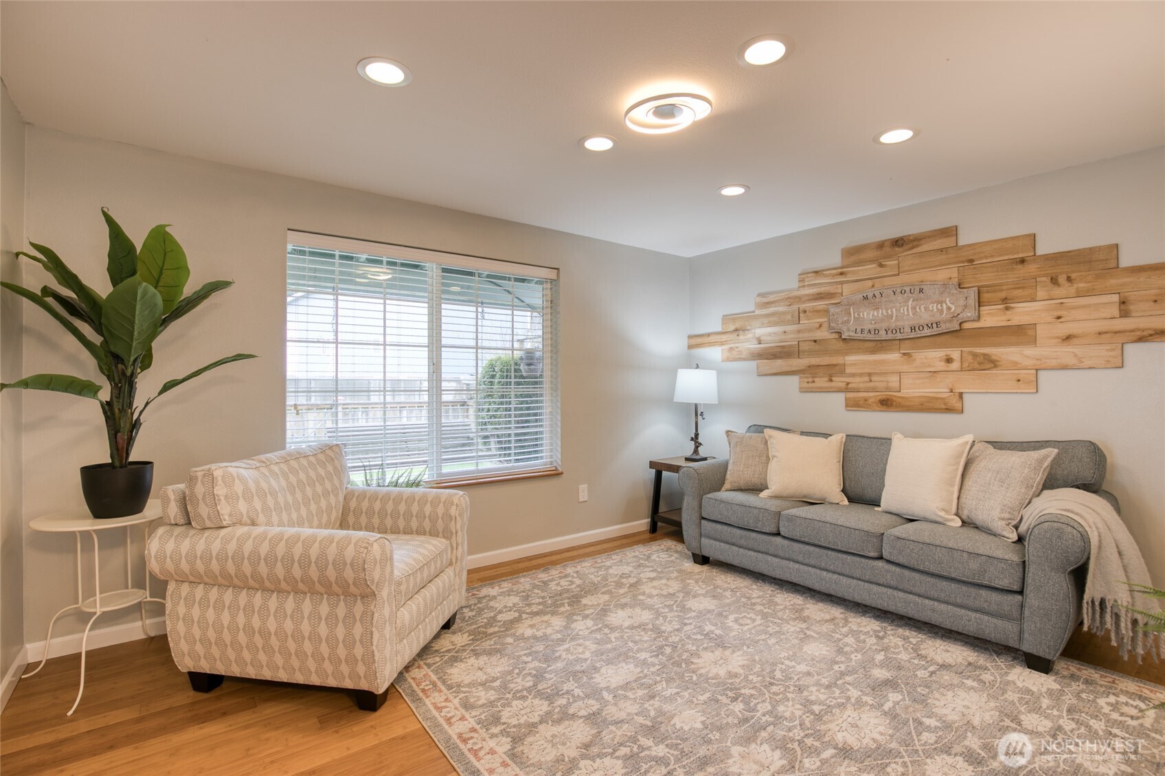 828 Ocean Avenue Cosmopolis, WA 98537 - Photo 3 of 40