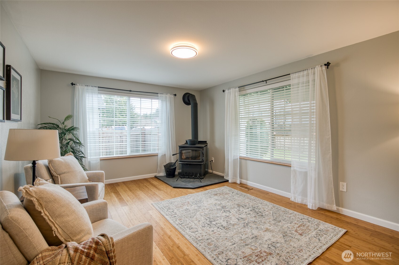 828 Ocean Avenue Cosmopolis, WA 98537 - Photo 5 of 40