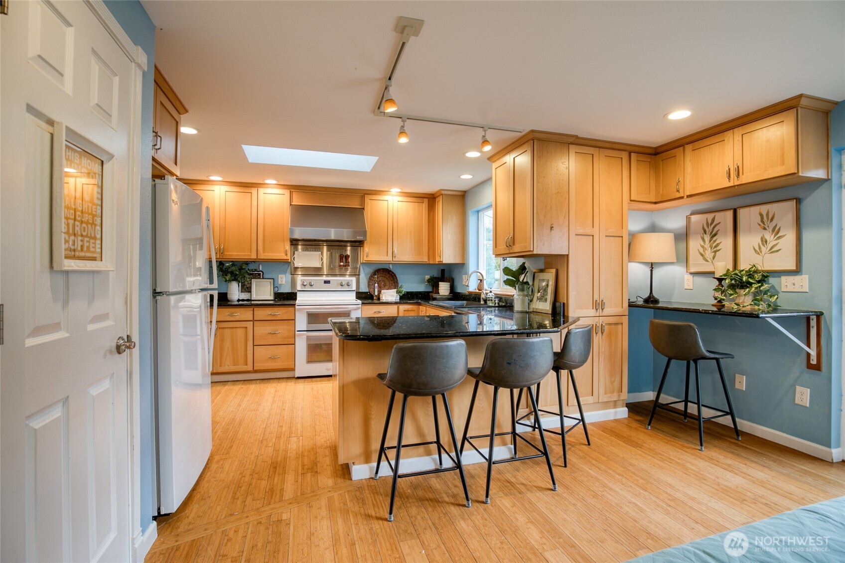 828 Ocean Avenue Cosmopolis, WA 98537 - Photo 10 of 40