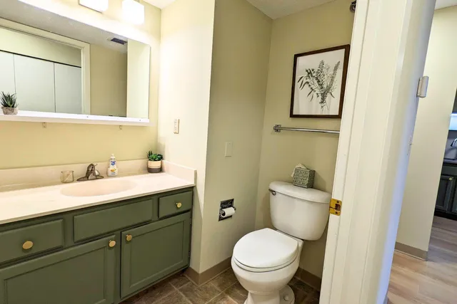 $1,450 | 6500 Woodlake Drive, Unit 804, Richfield, MN 55423