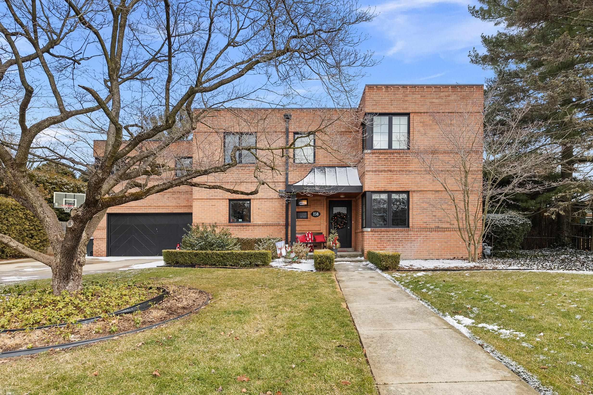 158 Merriweather Road Grosse Pointe Farms, MI 48236 - Photo 2 of 57