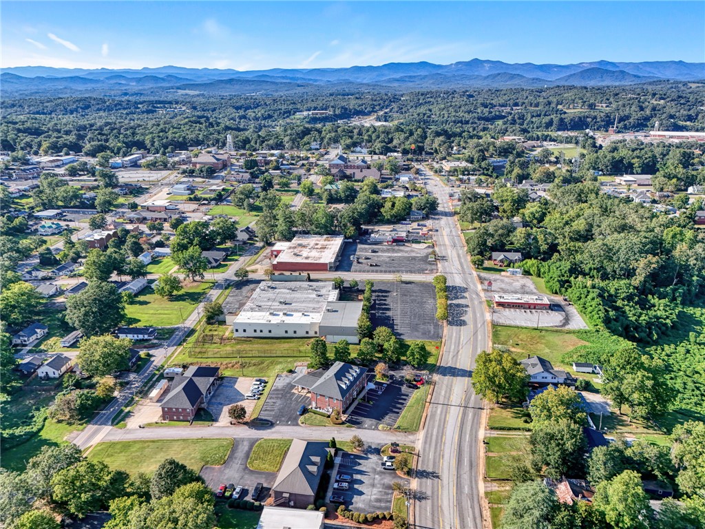 220 Hampton Avenue Pickens, SC 29671 - Photo 16 of 22