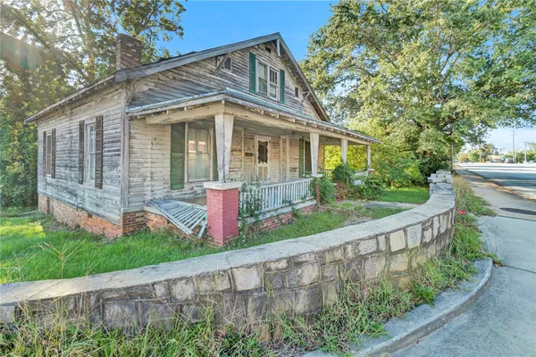 $119,900 | 220 Hampton Avenue, Pickens, SC 29671