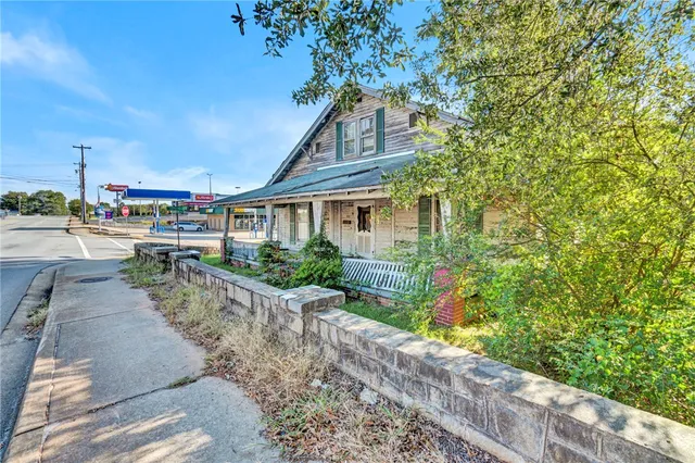 $119,900 | 220 Hampton Avenue, Pickens, SC 29671