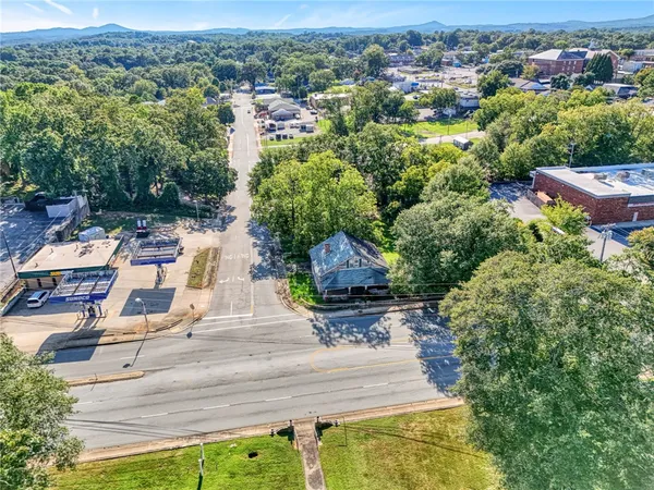 $119,900 | 220 Hampton Avenue, Pickens, SC 29671