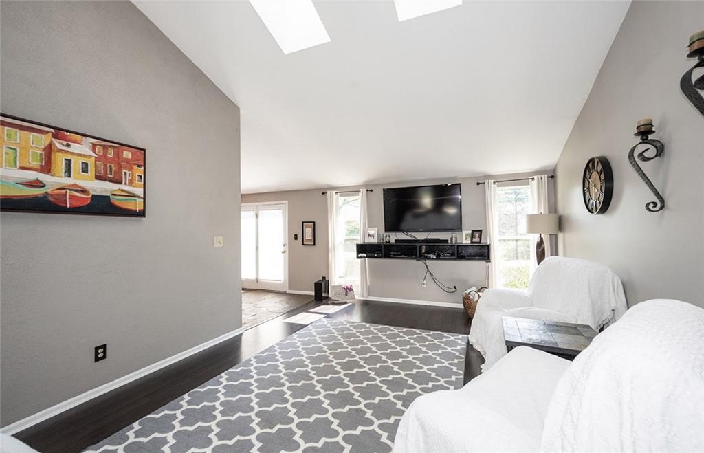 8511 Castle Ridge Lane Indianapolis, IN 46256 - Photo 11 of 41 Gallery Image 11