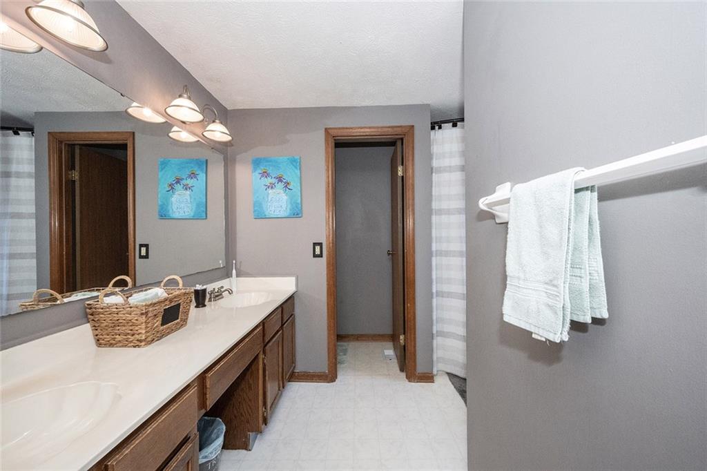 8511 Castle Ridge Lane Indianapolis, IN 46256 - Photo 25 of 41 Gallery Image 25