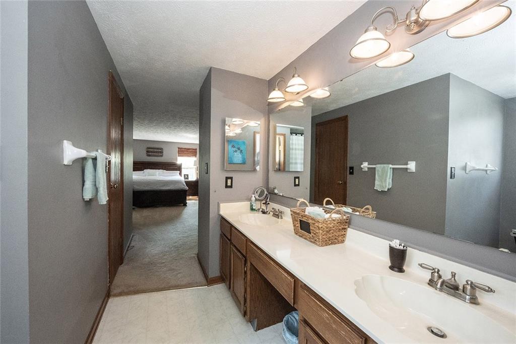 8511 Castle Ridge Lane Indianapolis, IN 46256 - Photo 27 of 41 Gallery Image 27