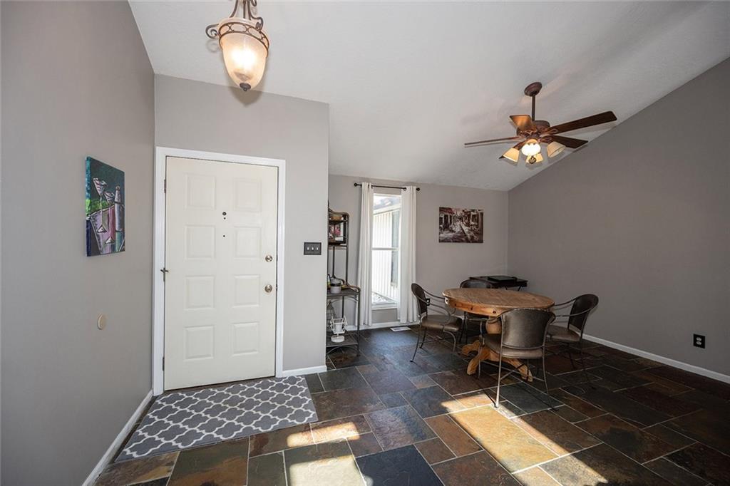 8511 Castle Ridge Lane Indianapolis, IN 46256 - Photo 4 of 41 Gallery Image 4