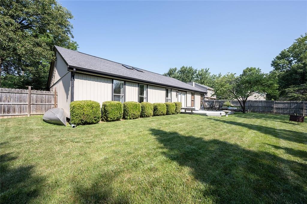 8511 Castle Ridge Lane Indianapolis, IN 46256 - Photo 35 of 41 Gallery Image 35