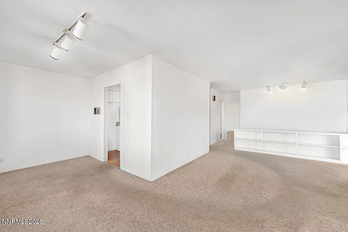 3325 Susileen Drive Reno, NV 89509 - Photo 14 of 28 Susileen LR 3