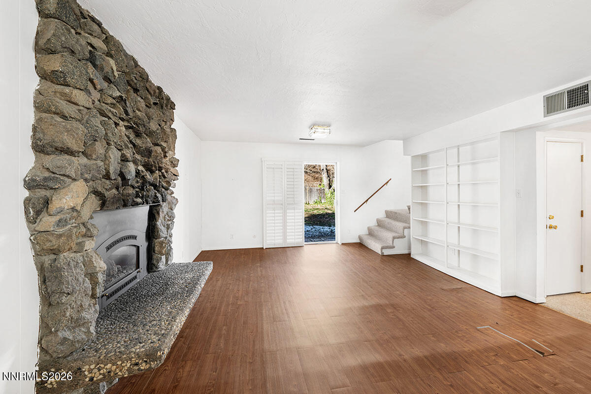 3325 Susileen Drive Reno, NV 89509 - Photo 21 of 28 Susileen Downstairs 1