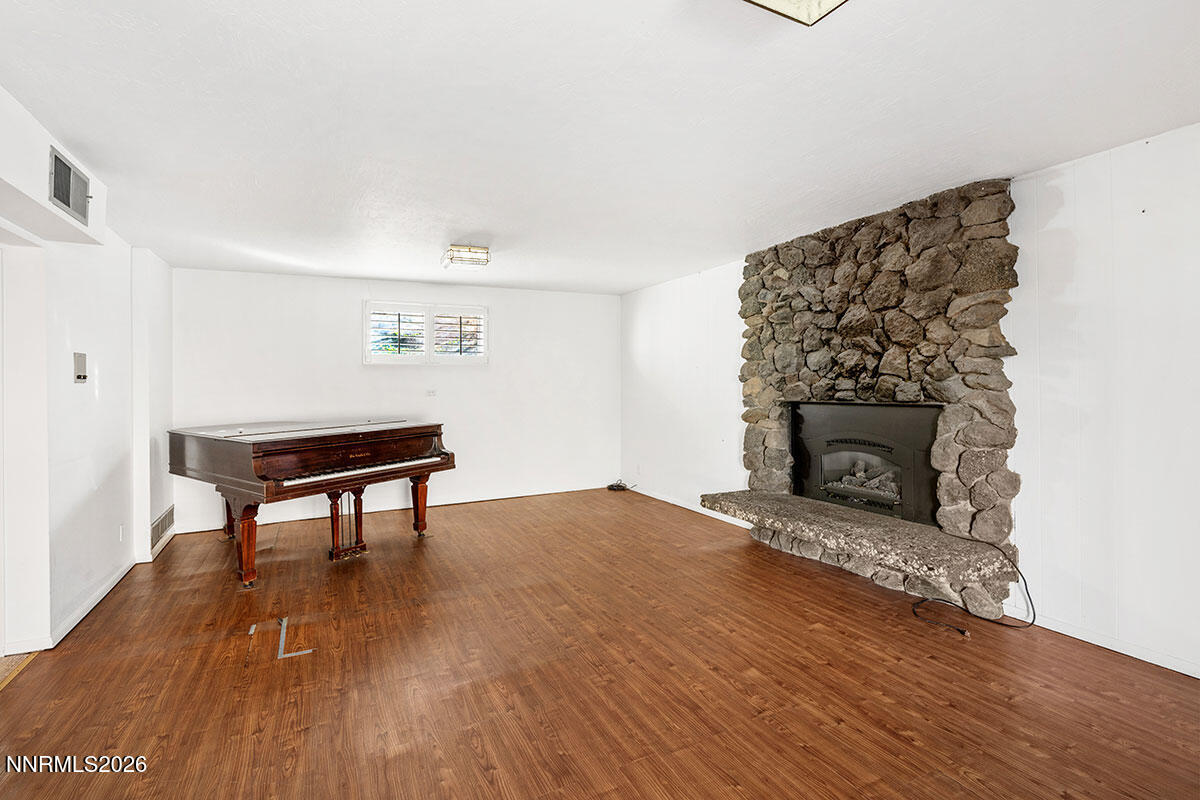 3325 Susileen Drive Reno, NV 89509 - Photo 22 of 28 Susileen Downstairs 2